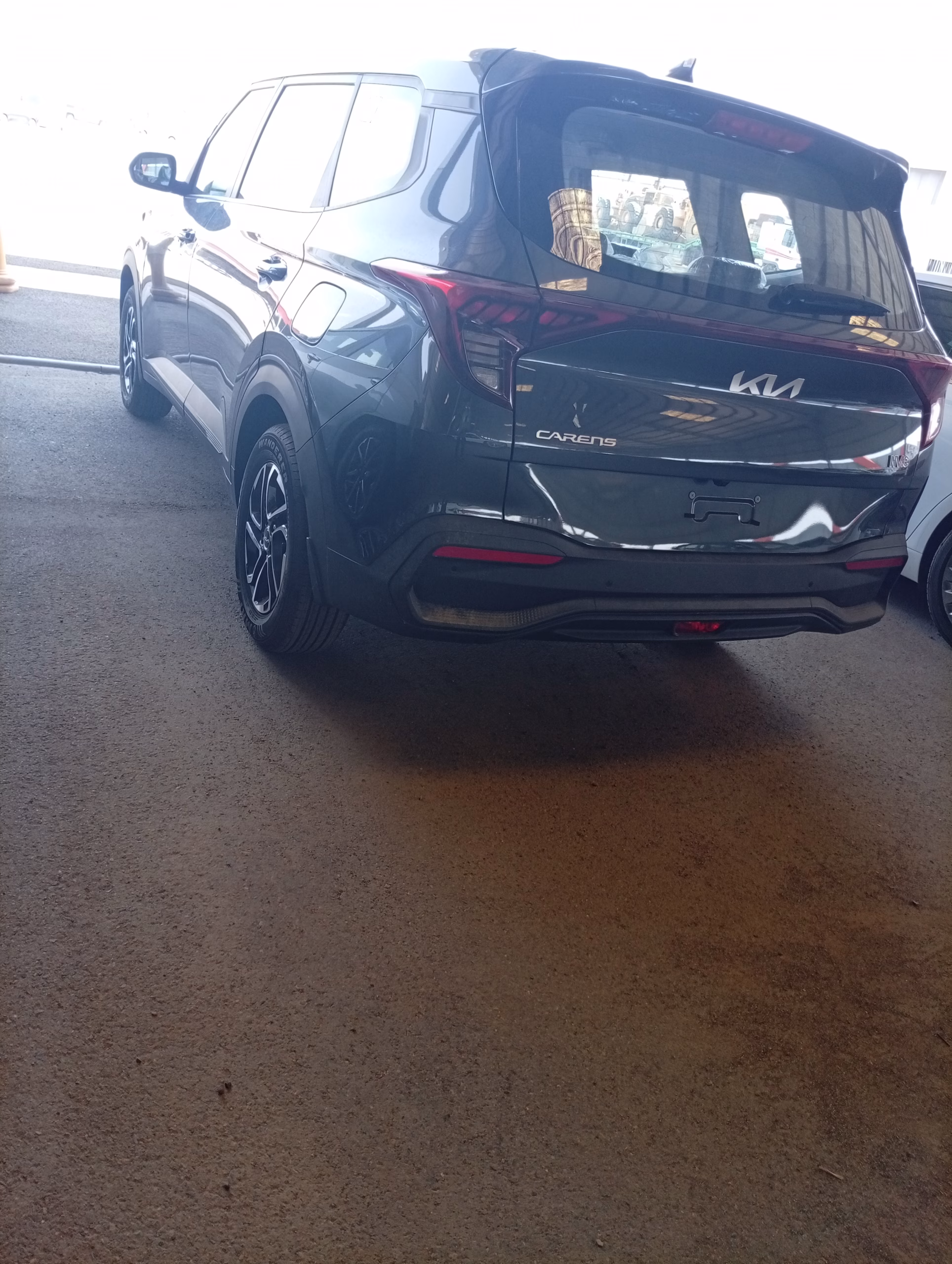 كيا كارينز GL