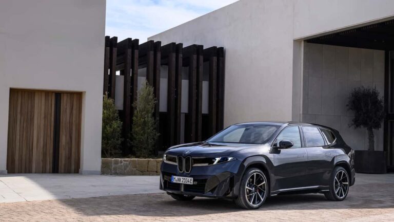 صورة مرفقة بخبر: هل يمكن لـ BMW iX3 التفوق على Tesla Model Y L و Rivian R2؟