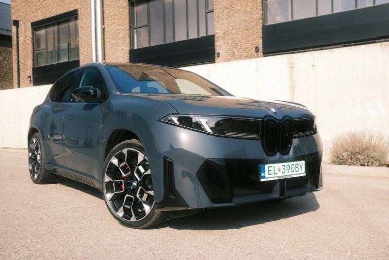 صورة مرفقة بخبر: BMW iX3 يختبر اختبار الدب